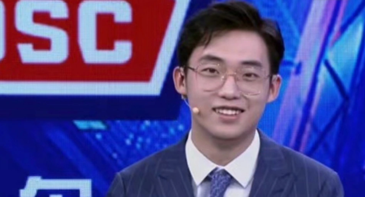 BLV Trương Hạo Trạch sau sự cố trên sóng truyền hình.