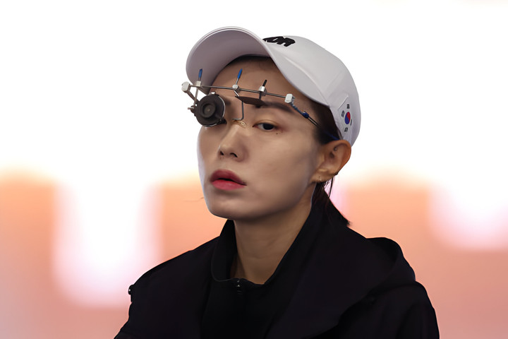 Chứng kiến thần thái của Kim Ye-ji, tỷ phú Elon Musk khen: "Cô ấy nên đi đóng phim hành động. Không cần phải thử vai nữa".