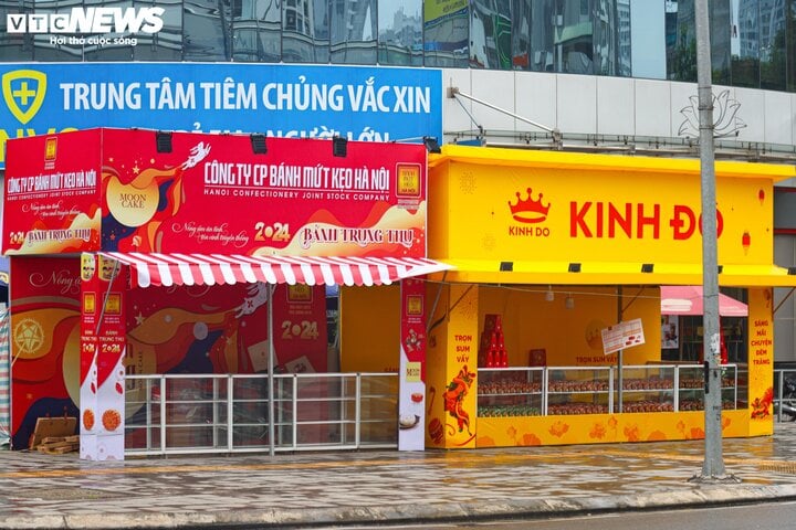 Bánh trung thu mở bán sớm, đắt hơn năm trước - 2