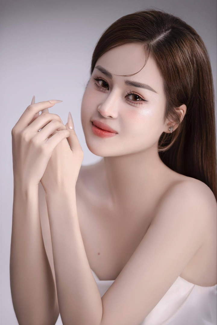 Người đẹp sở hữu nhan sắc nổi bật.