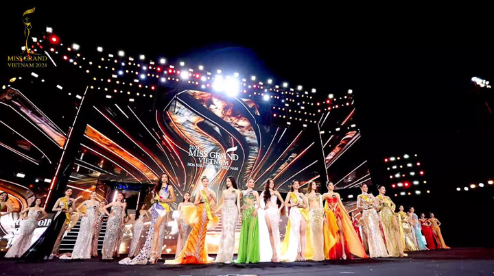 10 người đẹp tiến gần hơn tới vương miện.