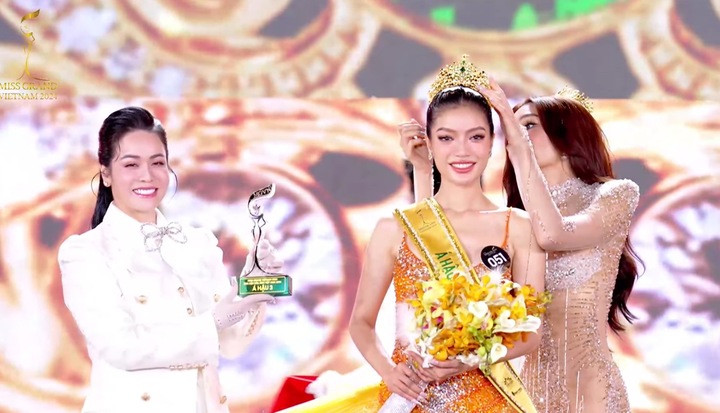 Lâm Thị Bích Tuyền là Á hậu 3.