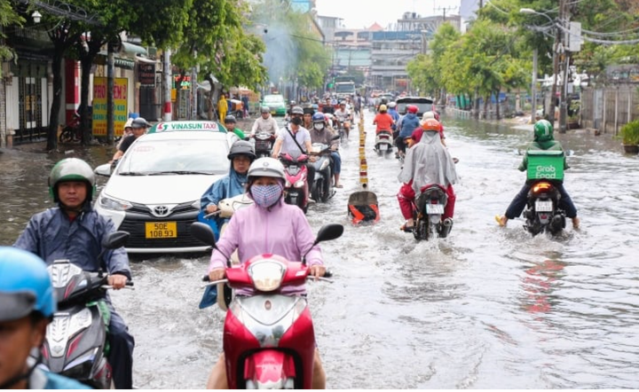 Dự báo thời tiết TP.HCM hôm nay, về chiều tối mây dông phát triển gây mưa ở một vài nơi.