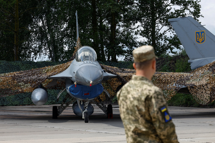 Sự xuất hiện của F-16 đối với Ukraine là một cột mốc đáng nhớ sau nhiều 2 năm chờ đợi. (Ảnh: Reuters)