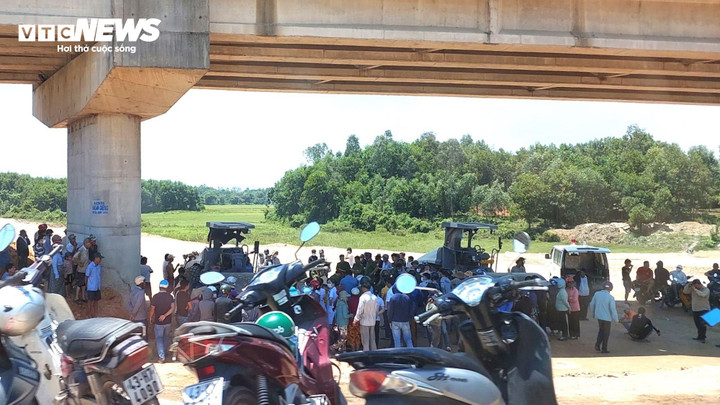 Cơ quan chức năng điều tra nguyên nhân tử vong của bà Chua.