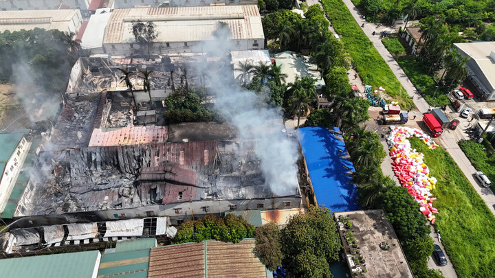 Hiện trường vụ cháy nhìn từ trên cao.