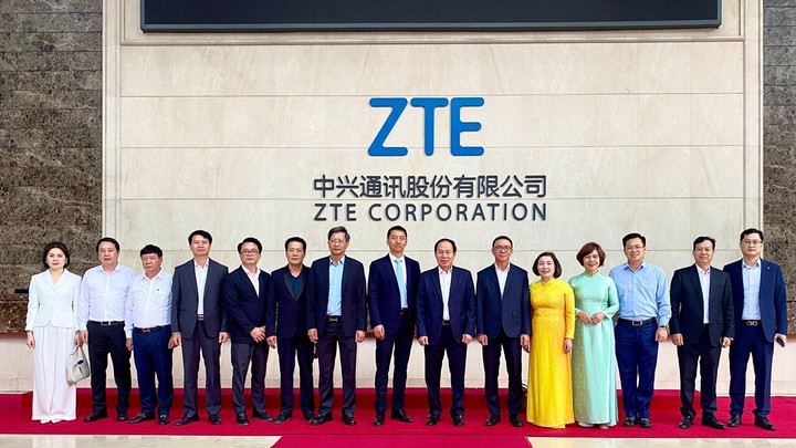 Ông Lê Tiến Châu, Bí thư Thành ủy Hải Phòng cùng các lãnh đạo thành phố thăm, làm việc tại Tập đoàn ZTE.