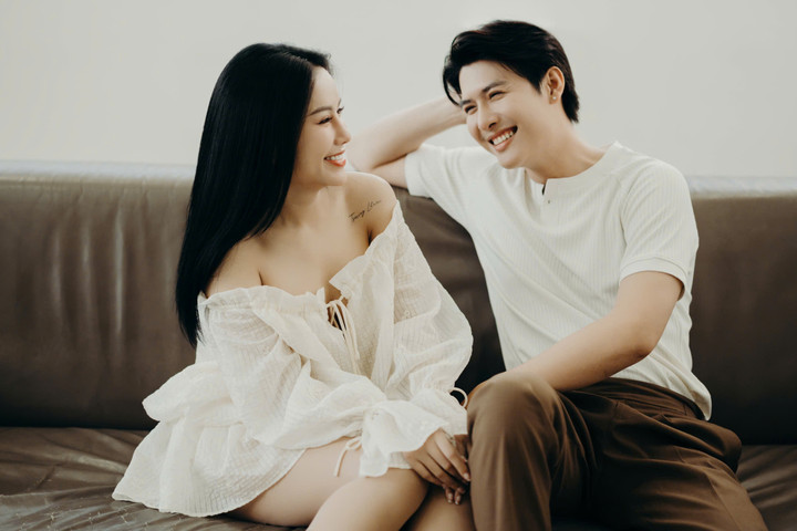 Vũ Yến Ngọc và bạn diễn kém 10 tuổi.