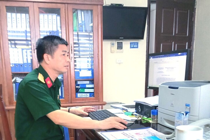 Thượng tá Đinh Hồng Sơn, Trợ lý Kế hoạch Tổng hợp, Cục Chính trị Binh chủng Thông tin liên lạc.
