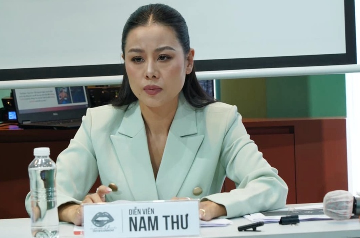 Nam Thư tổ chức họp báo phủ nhận nghi vấn là ''tiểu tam''.