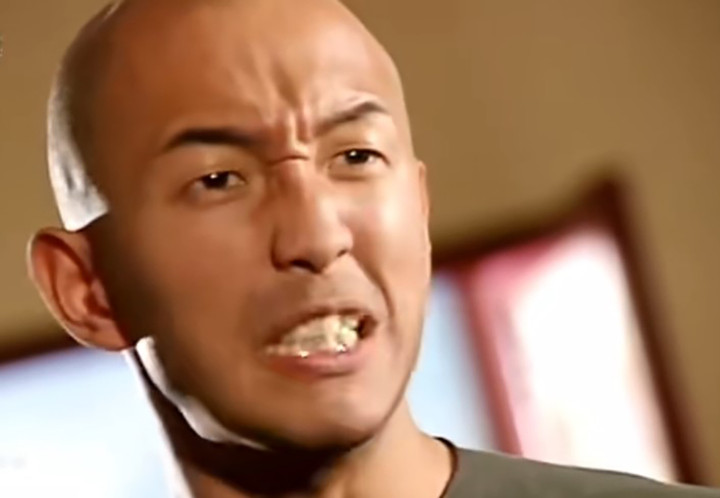 Tô Hắc Hổ: Tô Hắc Hổ sinh ra ở Thuận Đức (Quảng Đông) vào cuối thời nhà Thanh. Tô Hắc Hổ học võ công ở Thiếu Lâm Tung Sơn. Nhờ có đôi tay rắn chắc, Tô Hắc Hổ đã luyện Hắc Hổ Thập Hình Quyền và Thiết Sa Chưởng tới đỉnh cao. Vũ khí mà Tô Hắc Hổ sử dụng là hắc hổ đao, kim cương côn. Tô Hắc Hổ từng mở võ quán Thiếu Lâm Hắc Hổ Môn để truyền bá võ nghệ. Bản thân Tô Hắc Hổ từng đánh bại cao thủ Võ Đang là Lữ Vinh. Trong phim "Quảng Đông Thập Hổ 1999" của ATV, diễn viên Lưu Tự Hạo thủ vai Tô Hắc Hổ.