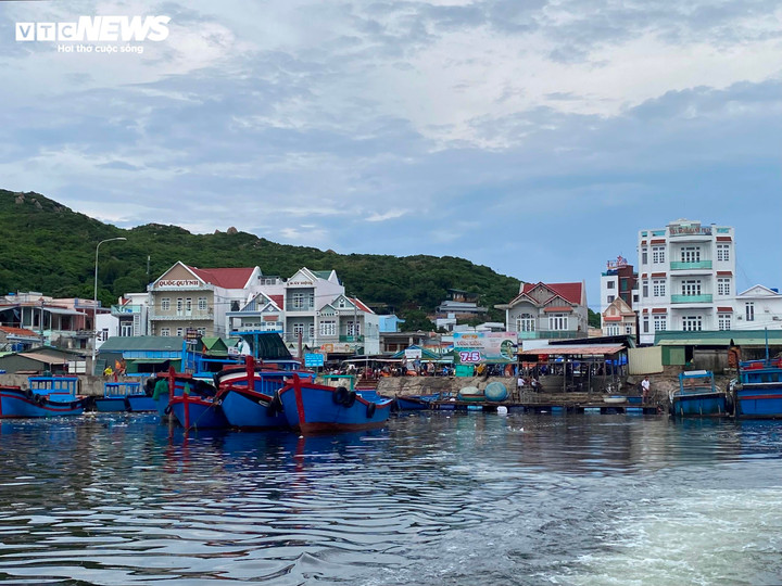 Đảo Bình Ba - nơi được xem là "vương quốc tôm hùm"