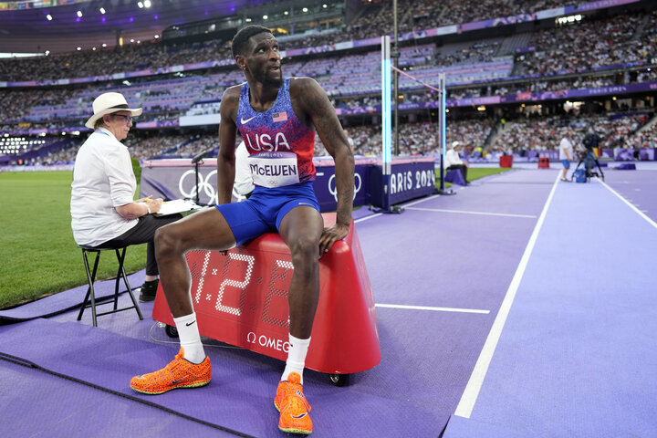 Shelby McEwen thất vọng vì mất HCV Olympic.