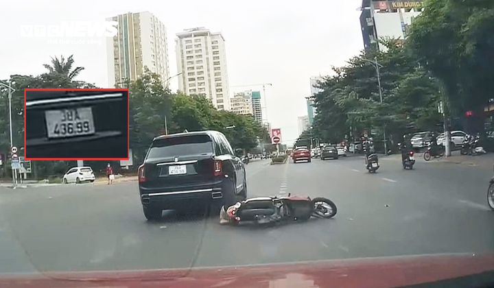 Sau khi gây tai nạn, chiếc xe Rolls-Royce Cullinan tiếp tục chạy thẳng, không dừng lại. (Ảnh cắt từ clip)