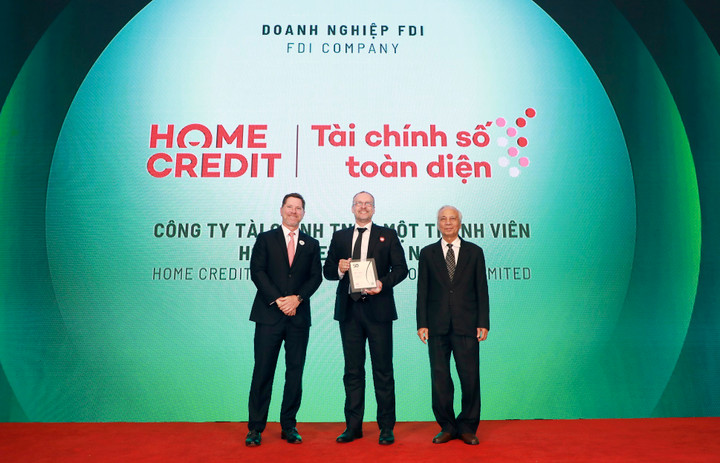 Home Credit liên tiếp 2 năm liền lọt top 50 doanh nghiệp phát triển bền vững tiêu biểu.