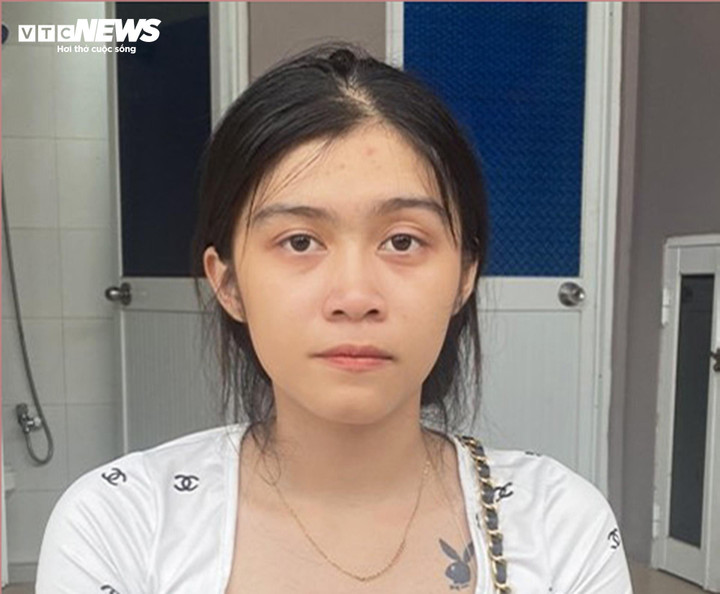 Đới Thị Yến Linh khi bị lực lượng chức năng bắt giữ.