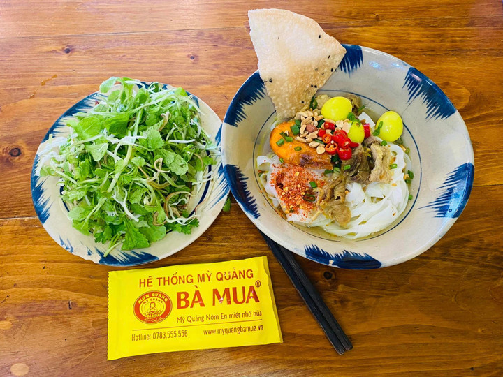 Mỳ Quảng bà Mua là một trong những quán mỳ Quảng ngon nổi tiếng Đà Nẵng. (Ảnh: Mỳ Quảng Bà Mua)