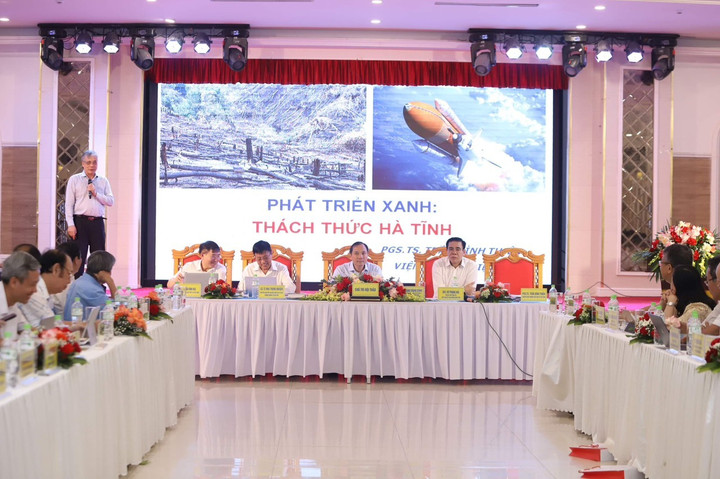 Hội thảo có sự góp mặt của nhiều lãnh đạo tỉnh Hà Tĩnh.