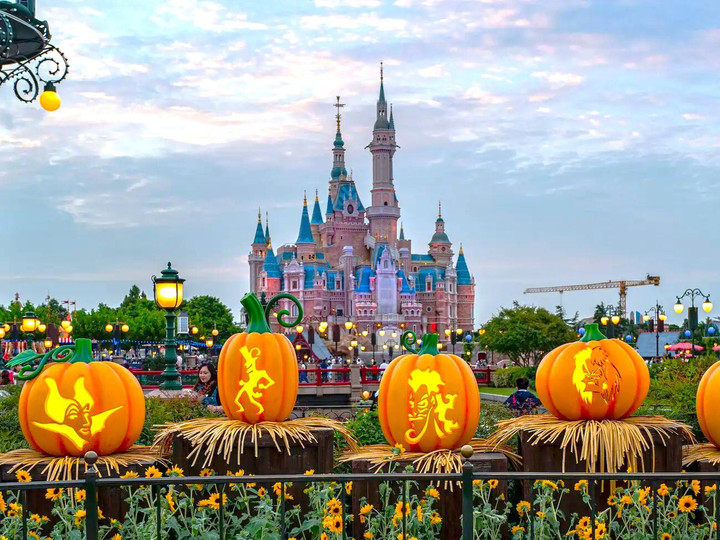 Quần thể Shanghai Disney Resort. (Ảnh Business Insider)