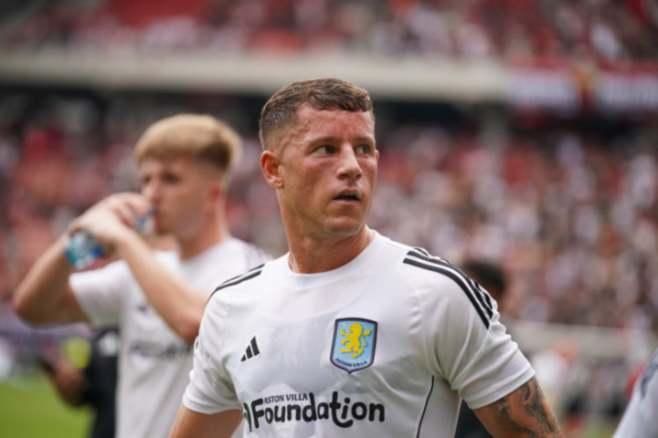 Ross Barkley là tấm gương để Kalvin Phillips học hỏi.
