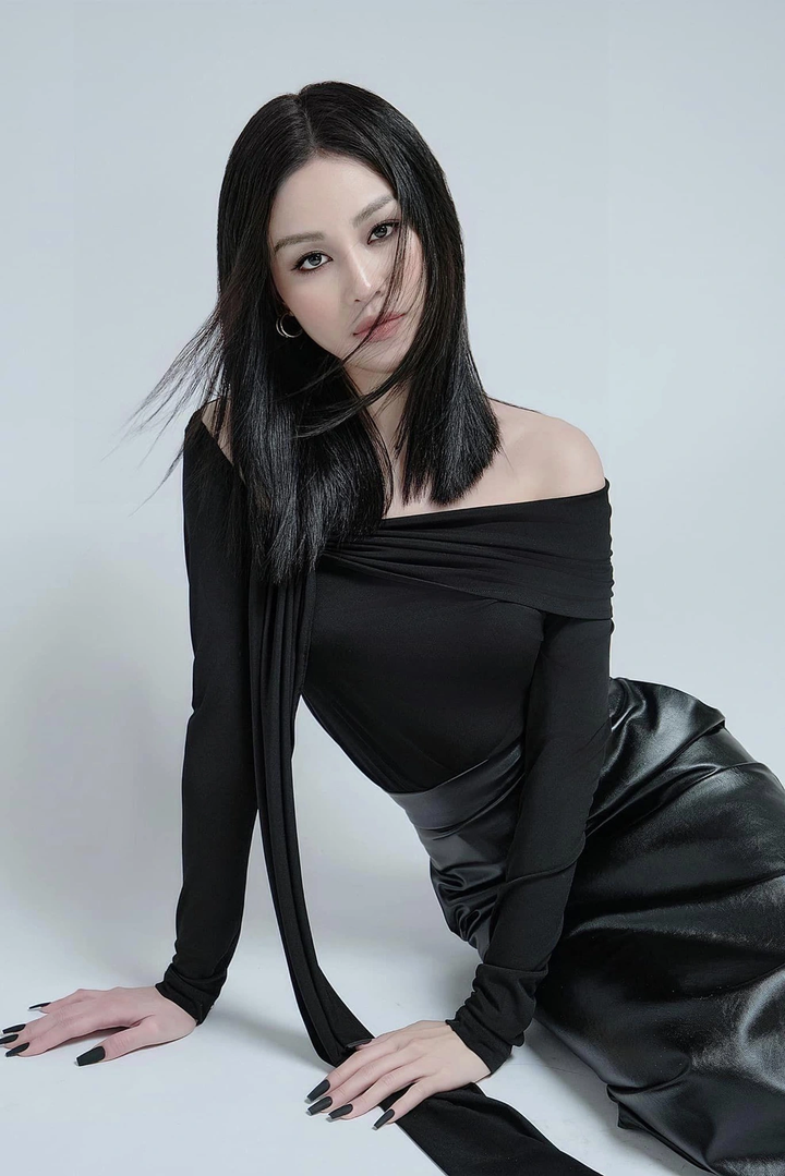 "Tôi vốn dĩ quan niệm, một khi đã là diễn viên, được phân vai, trách nhiệm của tôi là phải diễn xuất thật tốt cho đúng nhân vật dù có là gái làng chơi sống ở thành phố hay một cô thôn nữ quê mùa đi chăng nữa", Quỳnh Châu nói.