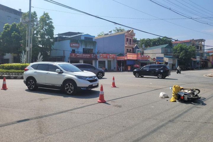 Hiện trường nơi xảy ra vụ tai nạn. (Ảnh: Minh Anh)