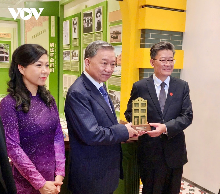 Tổng Bí thư, Chủ tịch nước Tô Lâm cùng phu nhân trụ sở Hội Việt Nam Cách mạng Thanh niên