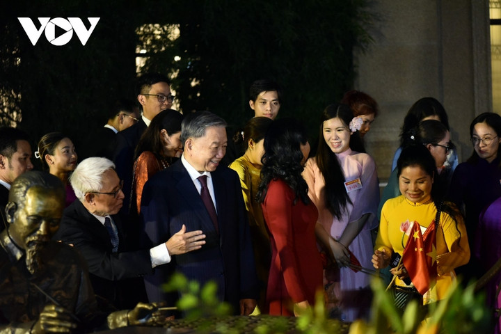 Tổng Bí thư, Chủ tịch nước Tô Lâm thăm Đại sứ quán Việt Nam tại Trung Quốc - 7