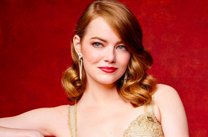 Sở hữu tông da lạnh như Emma Stone, bạn có thể chọn các màu son như đỏ tươi, mận chín,...