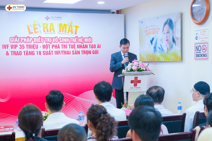 BS Phạm Vũ Thư - Phó Giám đốc Bệnh viện An Thịnh - phát biểu khai mạc buổi lễ.