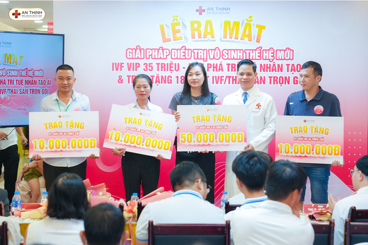 18 suất IVF và Thai sản trọn gói đã được Bệnh viện An Thịnh trao tặng khách hàng.