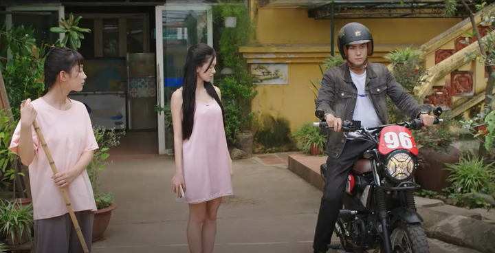 Pu gặp lại Thái - anh chàng bẻ trộm ngô trong tập 16 "Đi giữa trời rực rỡ".