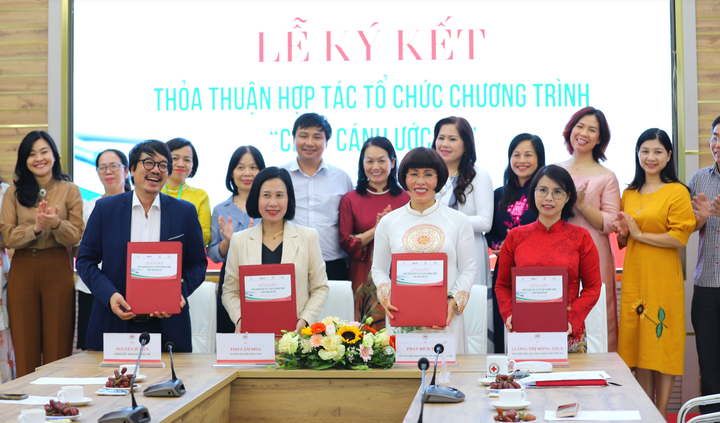 4 đơn vị tham gia chương trình "Chắp cánh ước mơ"