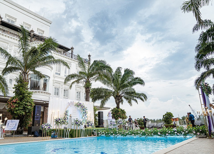 Khu vực bể bơi, sự kiện & tiệc cưới ngoài trời của Nesta Hotel - Cần Thơ.