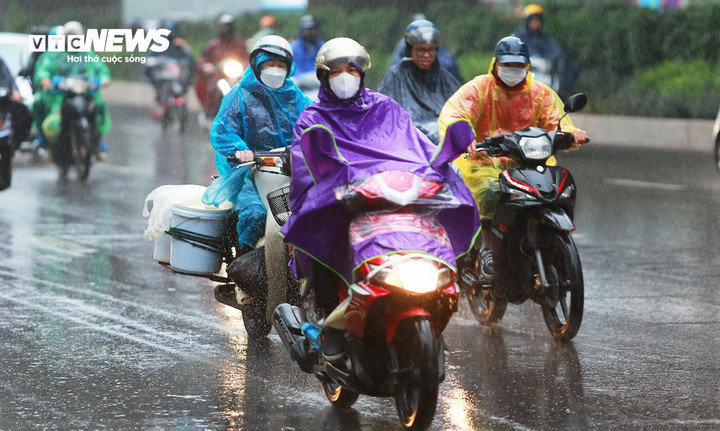 Hôm nay 22/8, miền Bắc mưa dông ở nhiều nơi. (Ảnh minh hoạ: Khổng Chí)