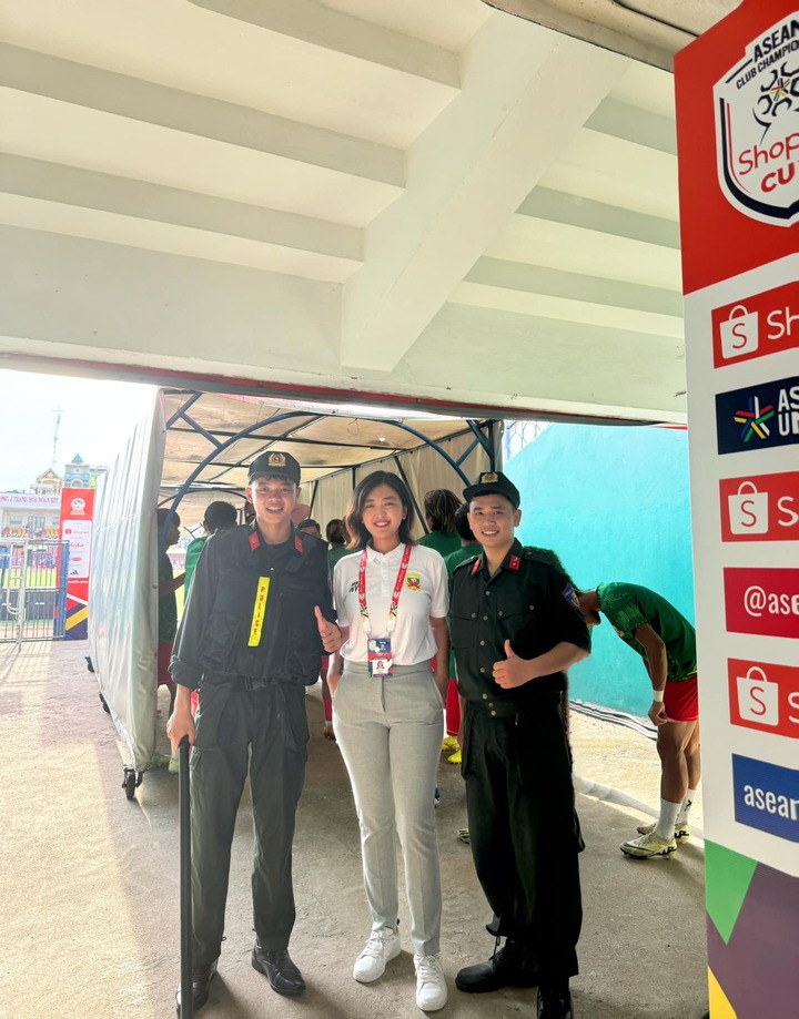 Cô đặc biệt ấn tượng với sự nồng nhiệt của người dân Thanh Hóa đối với các vị khách. Đây là lần đầu tiên sân Thanh Hóa tổ chức một trận đấu quốc tế.