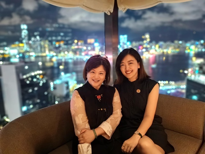May Yu Naing là con lai nên sở hữu nhiều nét thanh tú của bố và mẹ.