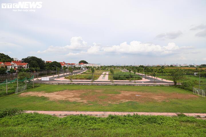 Đất đấu giá cao ảnh hưởng đến sự phát triển của địa phương. (Ảnh: Minh Đức).