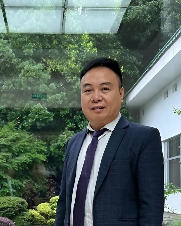 PGS.TS Nguyễn Minh Hoàn, Học viện Báo chí và Tuyên truyền - Học viện Chính trị quốc gia Hồ Chí Minh Việt Nam.