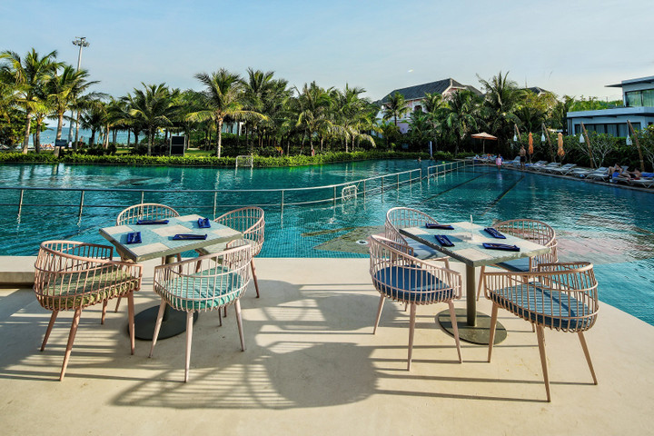 Premier Residences Phu Quoc Emerald Bay Resort.