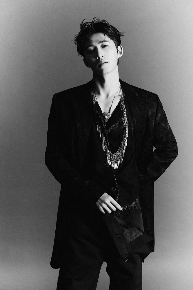 và rapper đình đám Hàn Quốc B.I sẽ góp mặt tại 8Wonder Moon Festival Hà Nội.