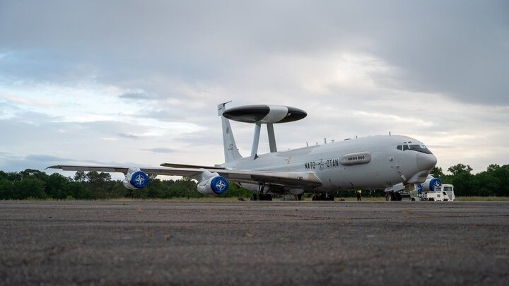 Một máy bay cảnh báo sớm và kiểm soát trên không (AWACS) ở Geilenkirchen, Đức.(Ảnh: X/@NATOAWACS)