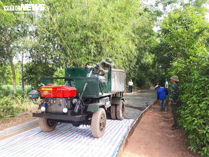 Những con đường giao thông nông thôn ở Vĩnh Linh được bê tông hoá. (Ảnh: UBND huyện cung cấp)