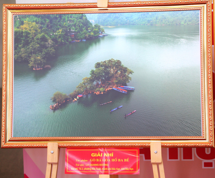 Tác phẩm Gò bà góa hồ Ba Bể đoạt giải Nhì.