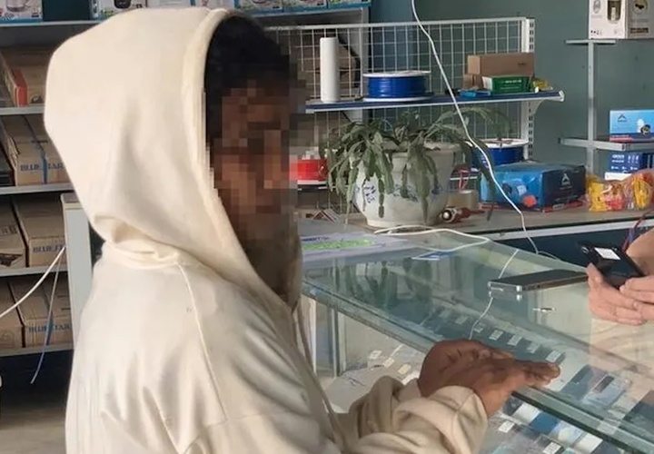 H'Sim Byă bị bắt giữ để điều tra về hành vi cướp giật tài sản.