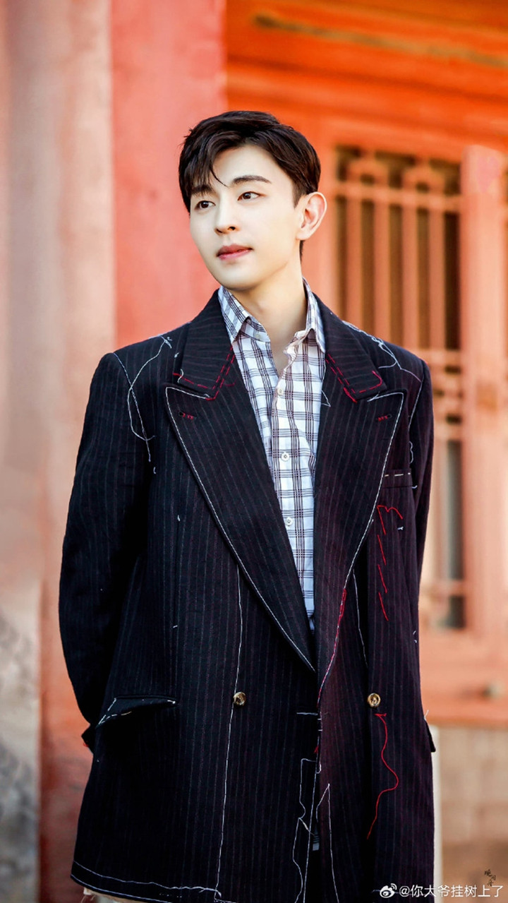 Đặng Luân bị đồn đã kết hôn với một thiên kim giàu có.