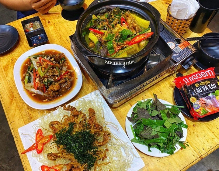 Lẩu ếch 46 có thực đơn đa dạng. (Ảnh: Vananhgram/Foody)