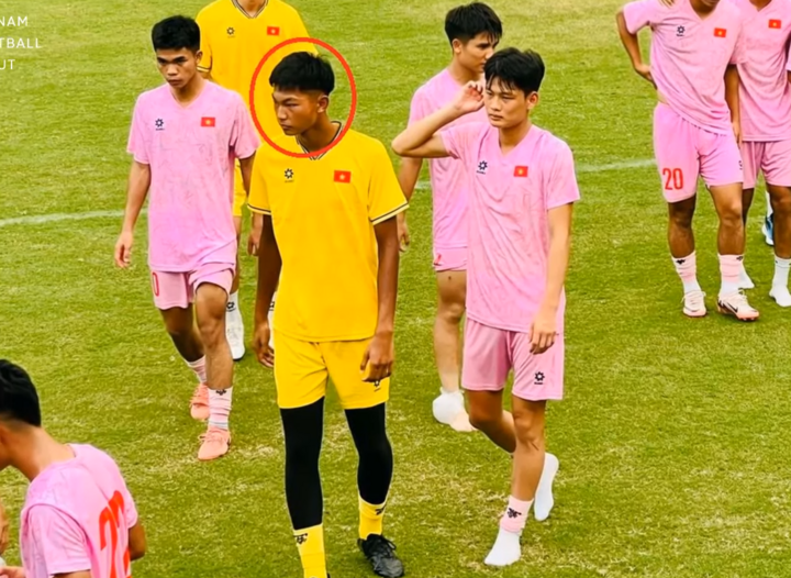 Thủ môn Nguyễn Bá Nhật Ka cùng các cầu thủ U20 Việt Nam. Nguồn: Vietnam Football Scout