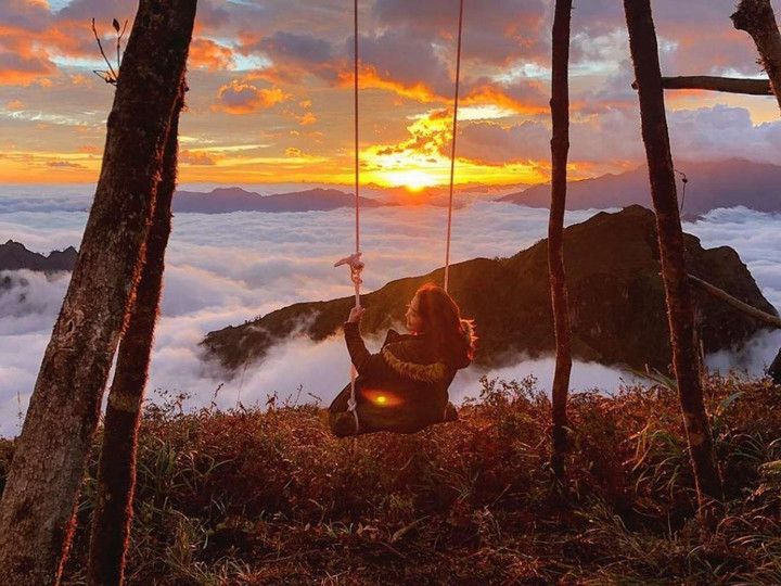 Hoàng hôn về trên buôn làng Sì Thâu Chải. (Ảnh: @_myhoang)