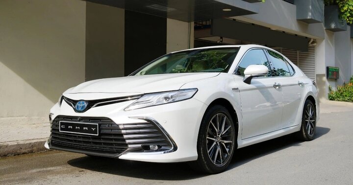 Toyota Camry 2022 2.5 HV.